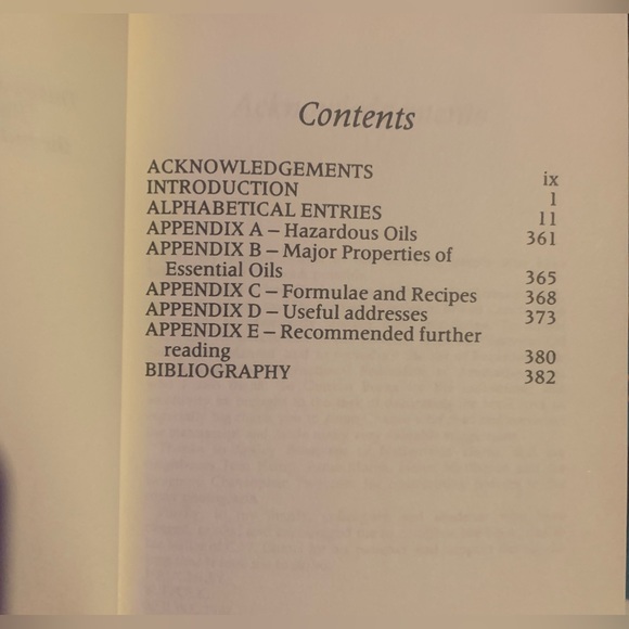 Aromatherapy An A-Z Book By Patricia Davis - Picture 2 of 9